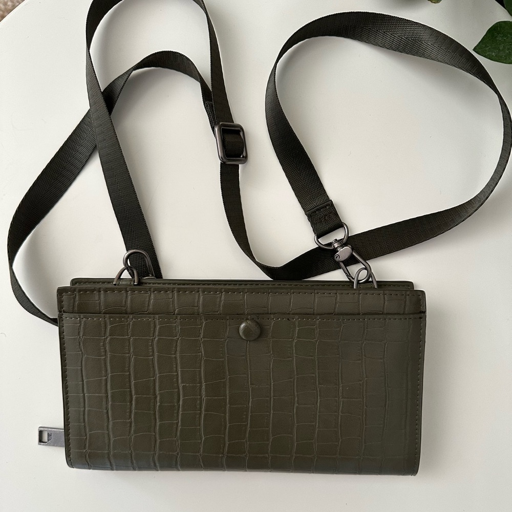 Zara Green Animal Print XL Wallet/shoulder Bag